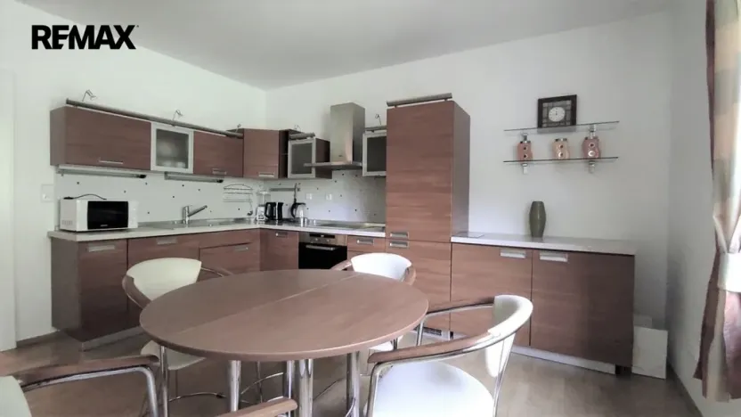 Pronájem bytu 3+1, Karlovy Vary, Mariánskolázeňská, 120 m2