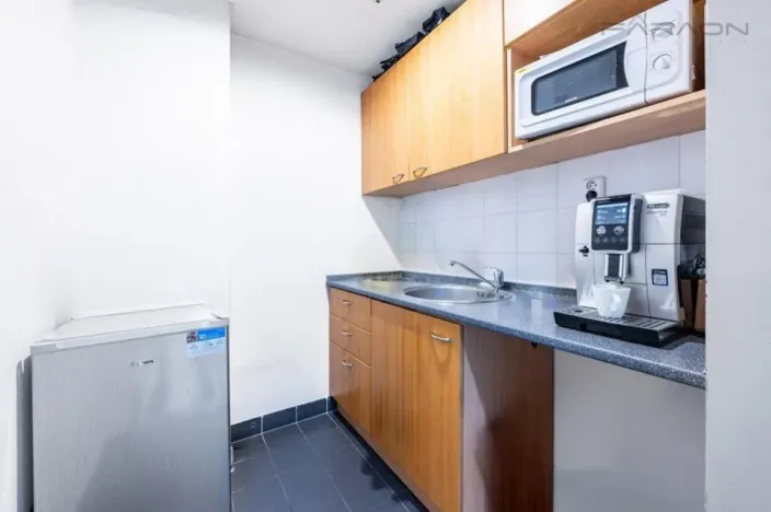 Pronájem kanceláře, Praha - Karlín, Sokolovská, 194 m2