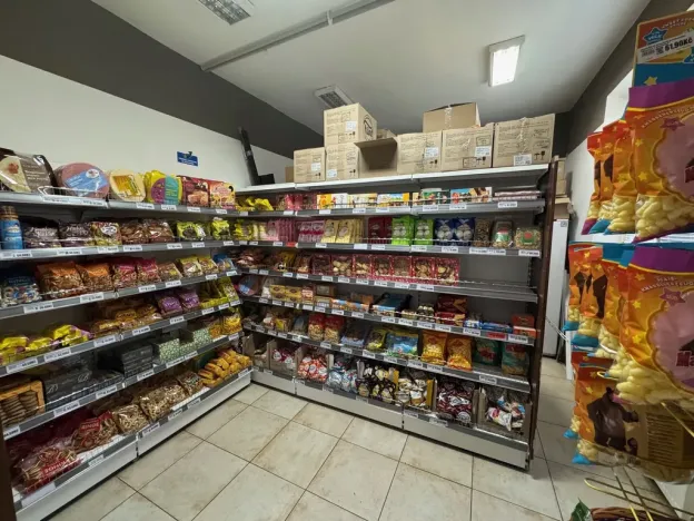 Prodej obchodního prostoru, Karlovy Vary, nábřeží Jana Palacha, 89 m2