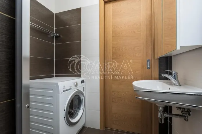 Pronájem bytu 1+kk, Praha, 65 m2