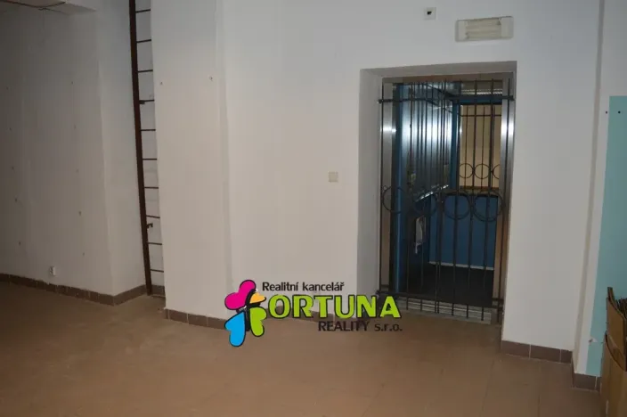 Prodej obchodního prostoru, České Budějovice - České Budějovice 1, Krajinská, 1563 m2