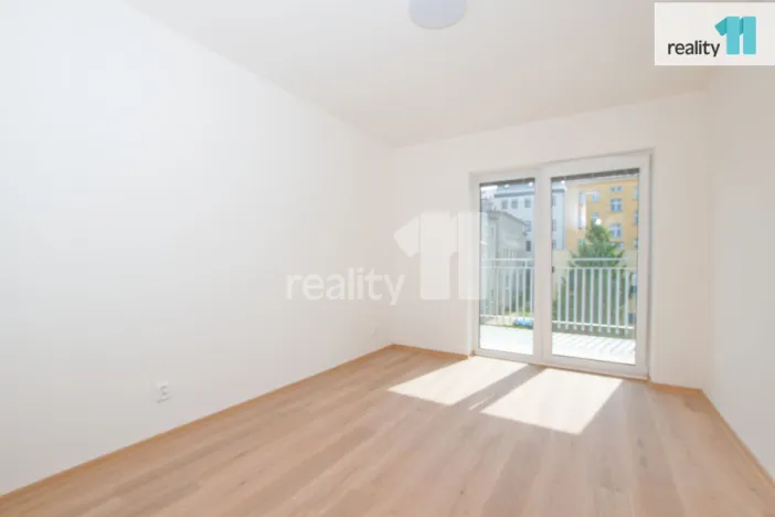 Pronájem bytu 2+kk, Liberec - Liberec II-Nové Město, Papírová, 74 m2