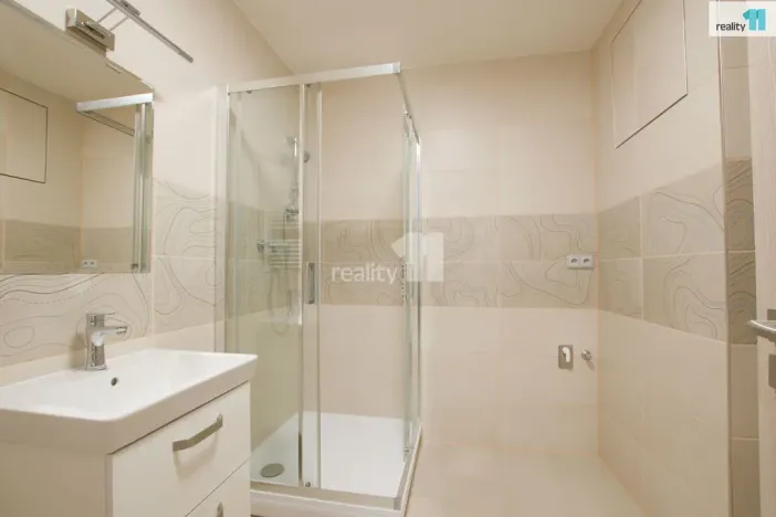 Pronájem bytu 2+kk, Liberec - Liberec II-Nové Město, Papírová, 74 m2