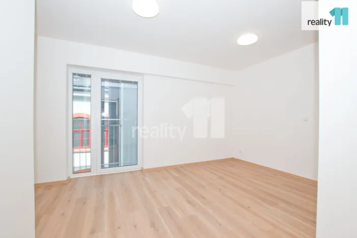 Pronájem bytu 2+kk, Liberec - Liberec II-Nové Město, Papírová, 74 m2