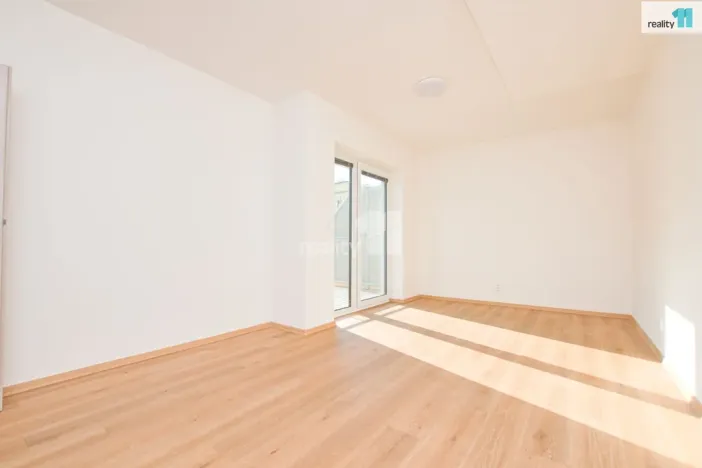 Pronájem bytu 2+kk, Liberec - Liberec II-Nové Město, Papírová, 74 m2