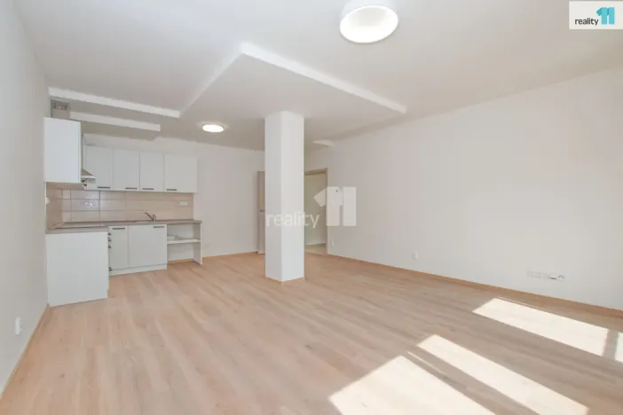 Pronájem bytu 2+kk, Liberec - Liberec II-Nové Město, Papírová, 74 m2