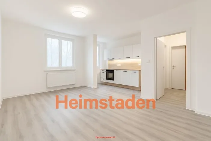 Pronájem komerční nemovitosti, Havířov - Město, nám. Republiky, 55 m2