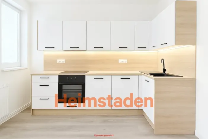 Pronájem komerční nemovitosti, Havířov - Město, nám. Republiky, 55 m2