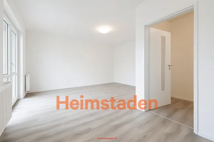 Pronájem obchodního prostoru, Havířov - Město, nám. Republiky, 34 m2