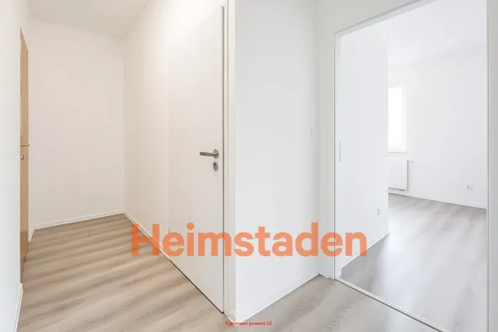 Pronájem komerční nemovitosti, Havířov - Město, nám. Republiky, 34 m2