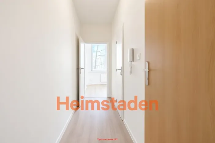 Pronájem obchodního prostoru, Havířov - Město, nám. Republiky, 34 m2