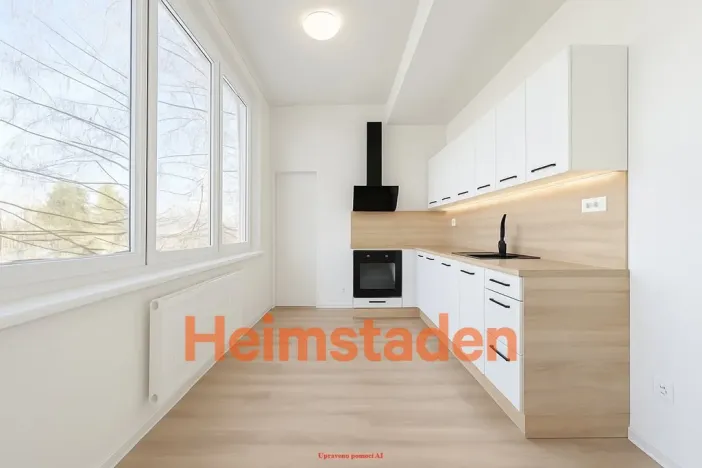 Pronájem komerční nemovitosti, Havířov - Město, nám. Republiky, 34 m2