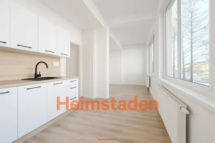 Pronájem komerční nemovitosti, Havířov - Město, nám. Republiky, 34 m2