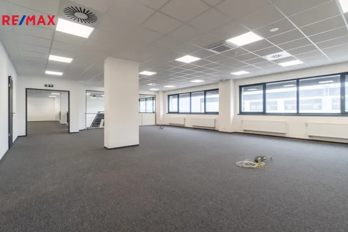 Pronájem kanceláře, Tuchoměřice, 289 m2