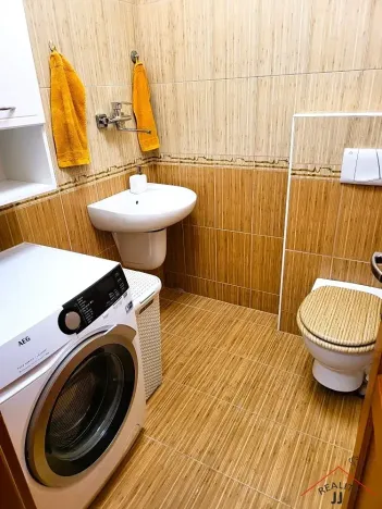 Prodej rodinného domu, Ohrobec, 590 m2