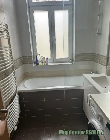 Pronájem bytu 3+kk, Praha - Karlín, Křižíkova, 74 m2