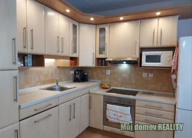 Pronájem bytu 3+1, Praha - Libuš, Zbudovská, 72 m2