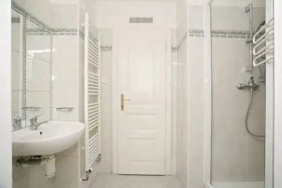 Pronájem bytu 2+kk, Praha - Vršovice, Žitomírská, 33 m2