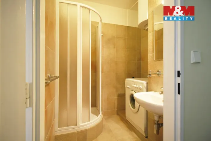 Pronájem bytu 2+kk, Praha - Libeň, U školičky, 42 m2