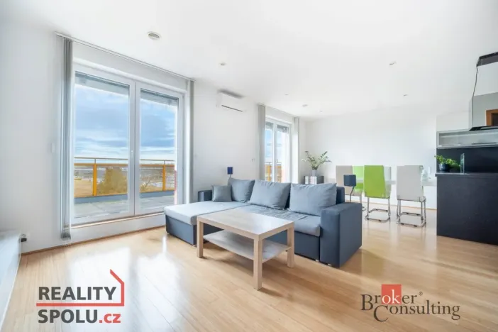 Prodej bytu 3+kk, Pohořelice, Znojemská, 89 m2