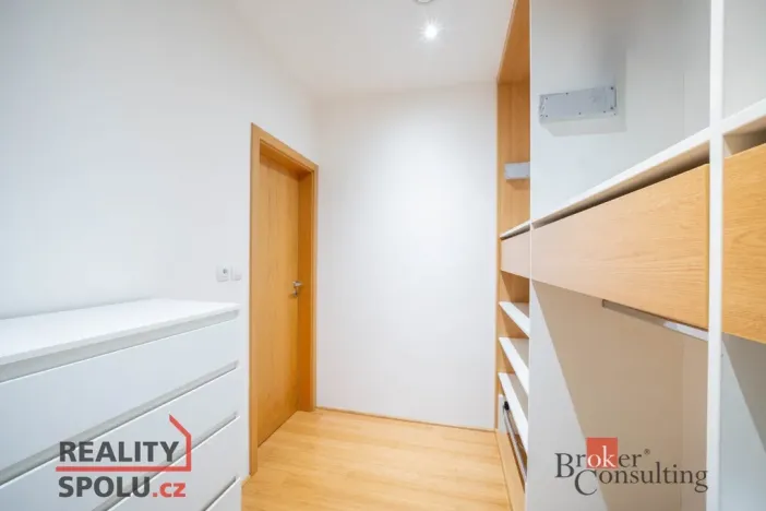 Prodej bytu 3+kk, Pohořelice, Znojemská, 89 m2