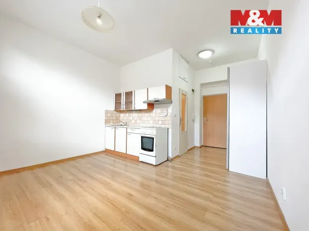 Pronájem bytu 1+kk, Hradec Králové - Kukleny, Pražská třída, 23 m2