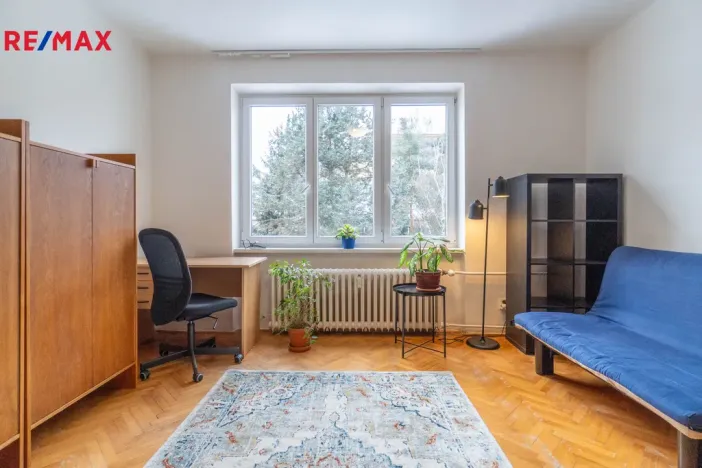 Pronájem bytu 1+kk, Praha - Braník, Jeremenkova, 28 m2