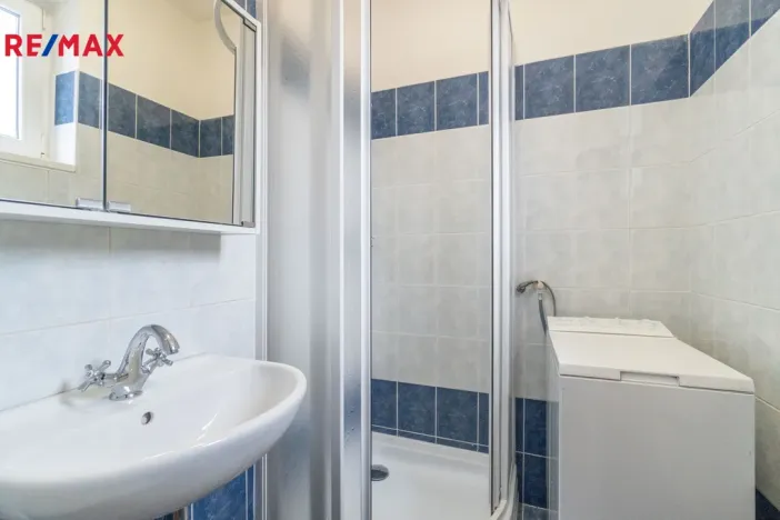 Pronájem bytu 1+kk, Praha - Braník, Jeremenkova, 28 m2