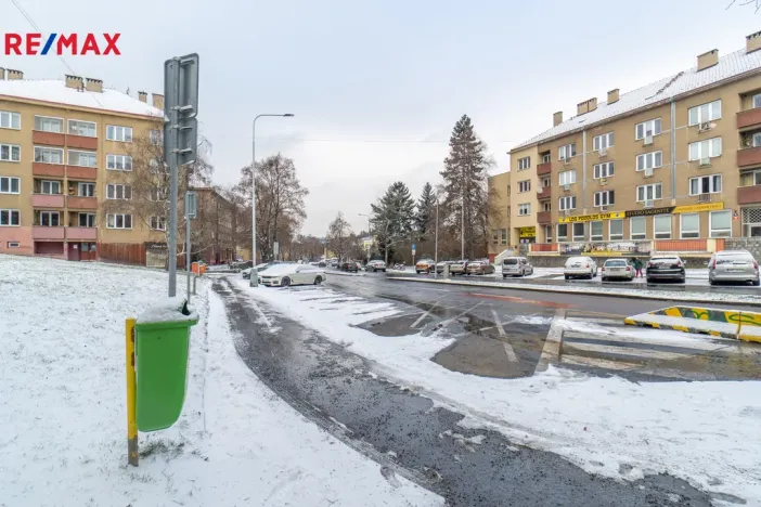 Pronájem bytu 1+kk, Praha - Braník, Jeremenkova, 28 m2