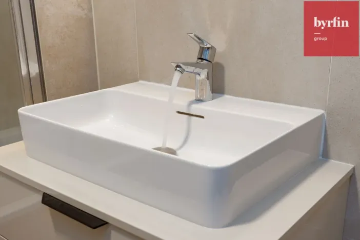 Pronájem bytu 2+kk, Praha, Vrtbova, 56 m2