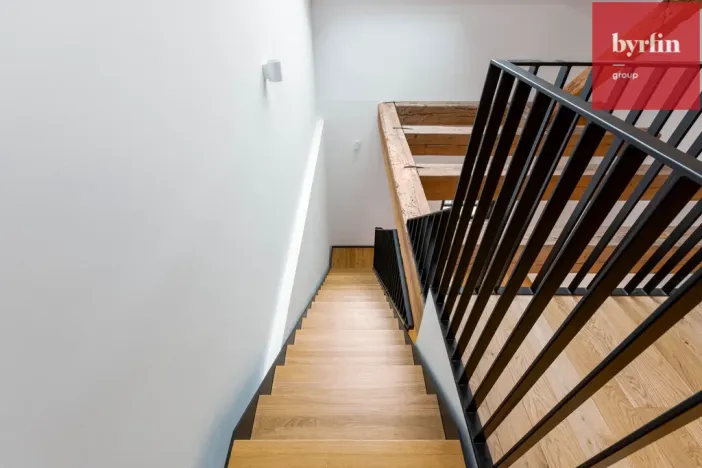 Pronájem bytu 2+kk, Praha, Vrtbova, 56 m2