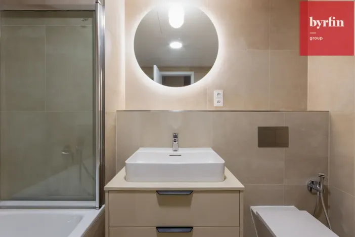 Pronájem bytu 2+kk, Praha, Vrtbova, 56 m2