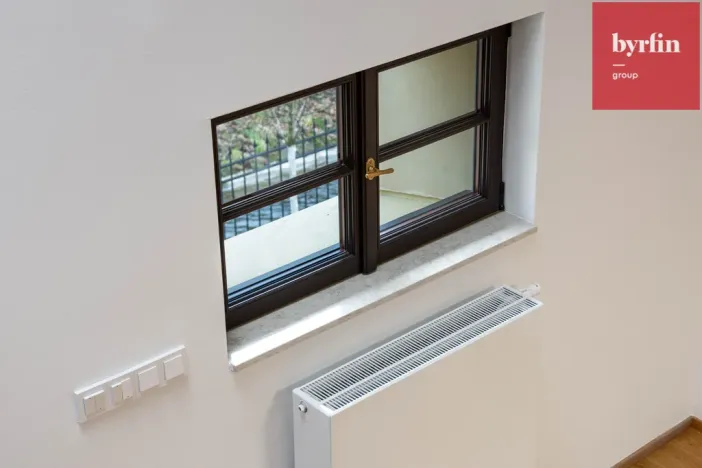 Pronájem bytu 2+kk, Praha, Vrtbova, 56 m2