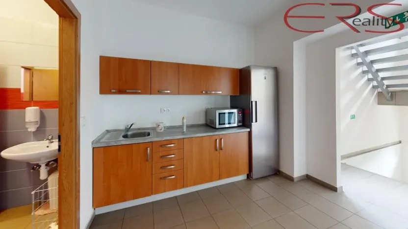 Pronájem kanceláře, Mladá Boleslav - Mladá Boleslav IV, 1800 m2