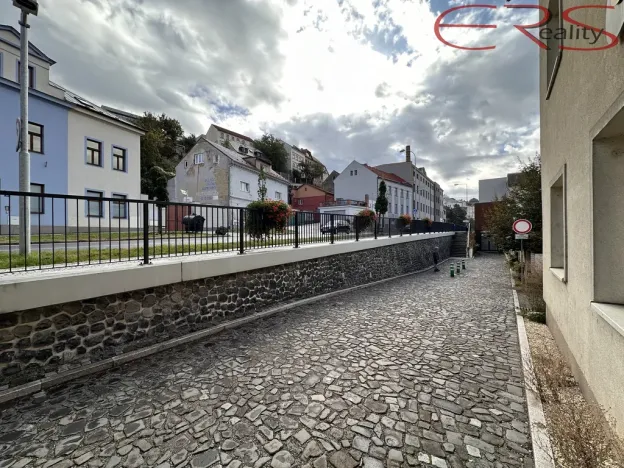 Pronájem kanceláře, Mladá Boleslav - Mladá Boleslav IV, 1800 m2