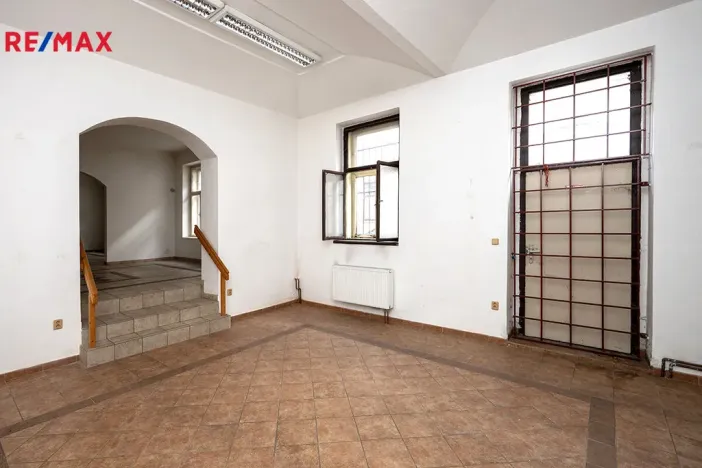 Pronájem obchodního prostoru, Písek, Chelčického, 183 m2