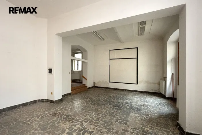 Pronájem obchodního prostoru, Písek, Chelčického, 183 m2