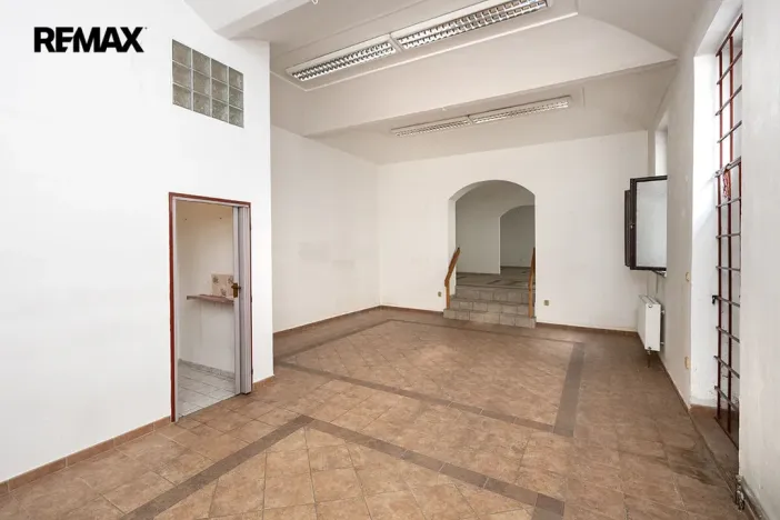 Pronájem obchodního prostoru, Písek, Chelčického, 183 m2