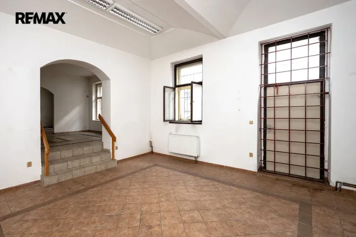 Pronájem obchodního prostoru, Písek, Chelčického, 183 m2