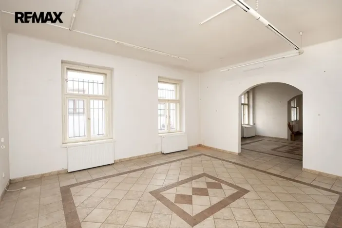 Pronájem obchodního prostoru, Písek, Chelčického, 183 m2