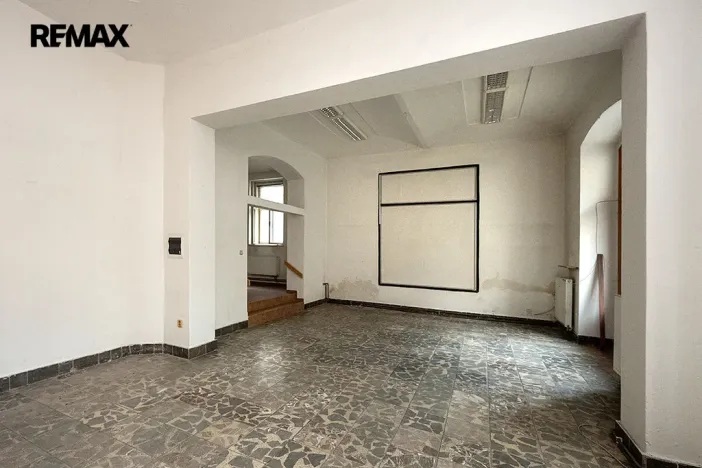 Pronájem obchodního prostoru, Písek, Chelčického, 183 m2
