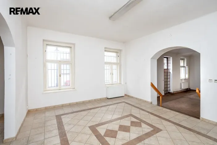 Pronájem obchodního prostoru, Písek, Chelčického, 183 m2
