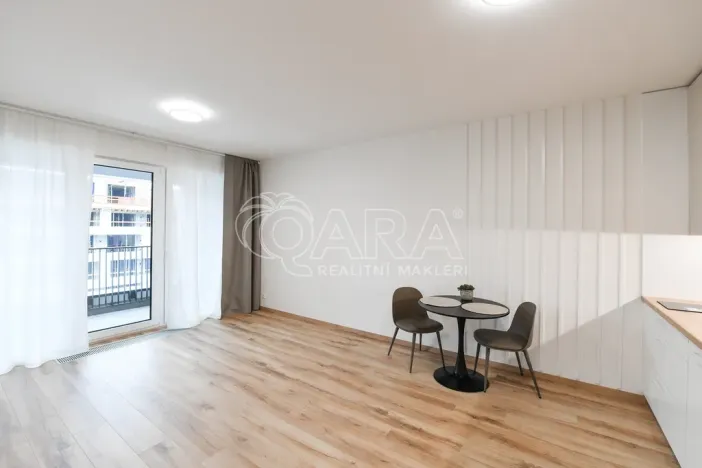 Pronájem bytu 1+kk, Praha, Poděbradská, 31 m2