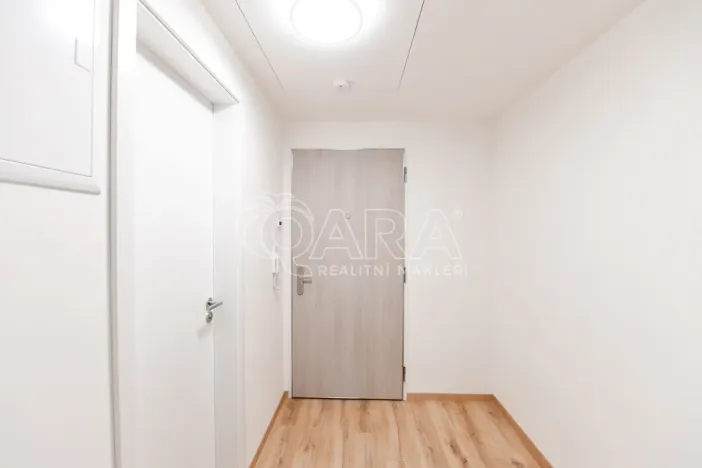 Pronájem bytu 1+kk, Praha, Poděbradská, 31 m2