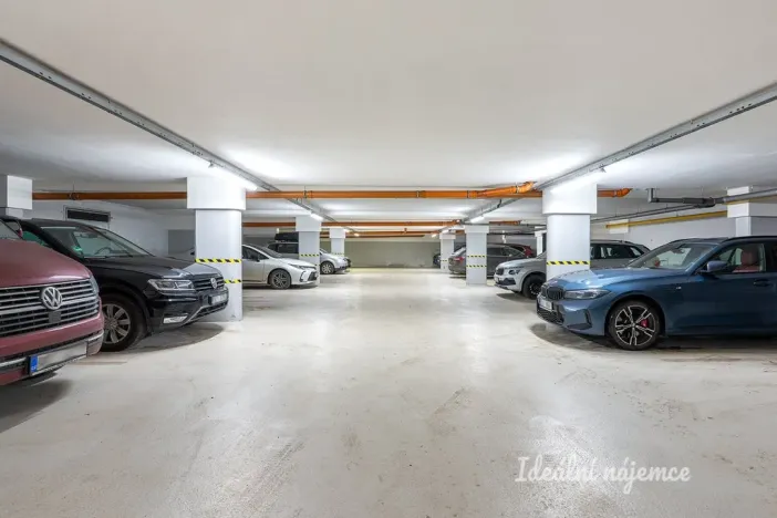 Pronájem bytu 3+kk, Praha, Mlázovická, 75 m2