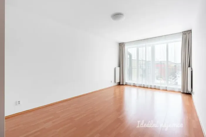 Pronájem bytu 3+kk, Praha, Mlázovická, 75 m2