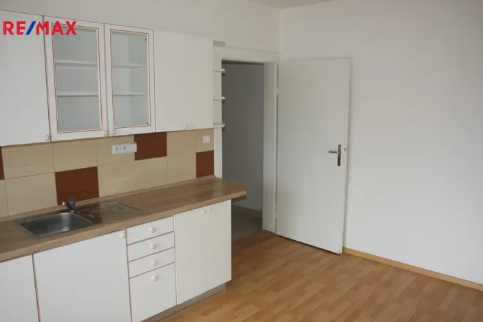 Pronájem bytu 1+1, Strakonice - Strakonice II, Komenského, 52 m2