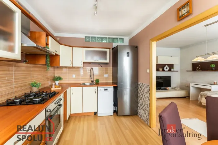 Prodej bytu 3+1, Pardubice - Polabiny, Bělehradská, 78 m2