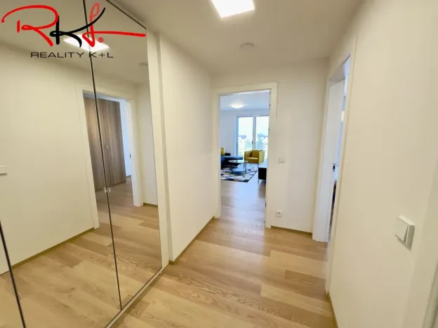 Pronájem bytu 2+kk, Praha, Hodonínská, 55 m2