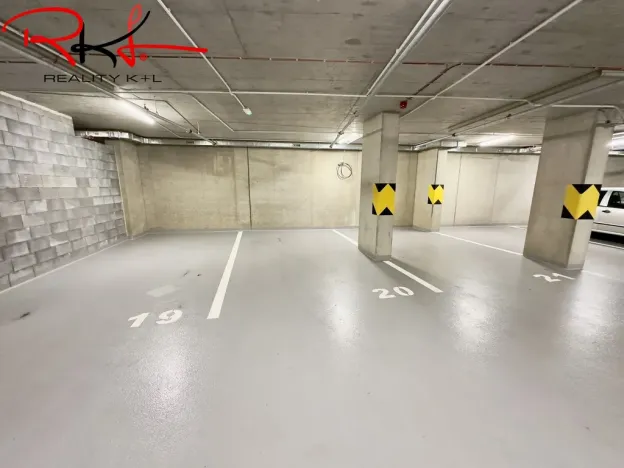 Pronájem bytu 2+kk, Praha, Hodonínská, 55 m2